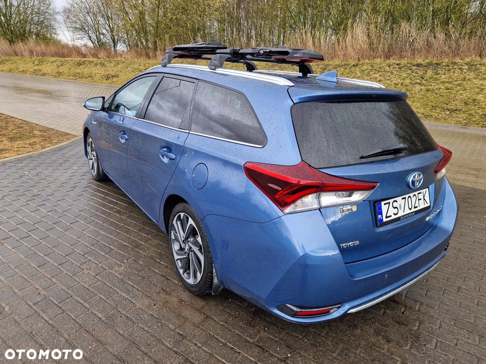 Toyota Auris - 13