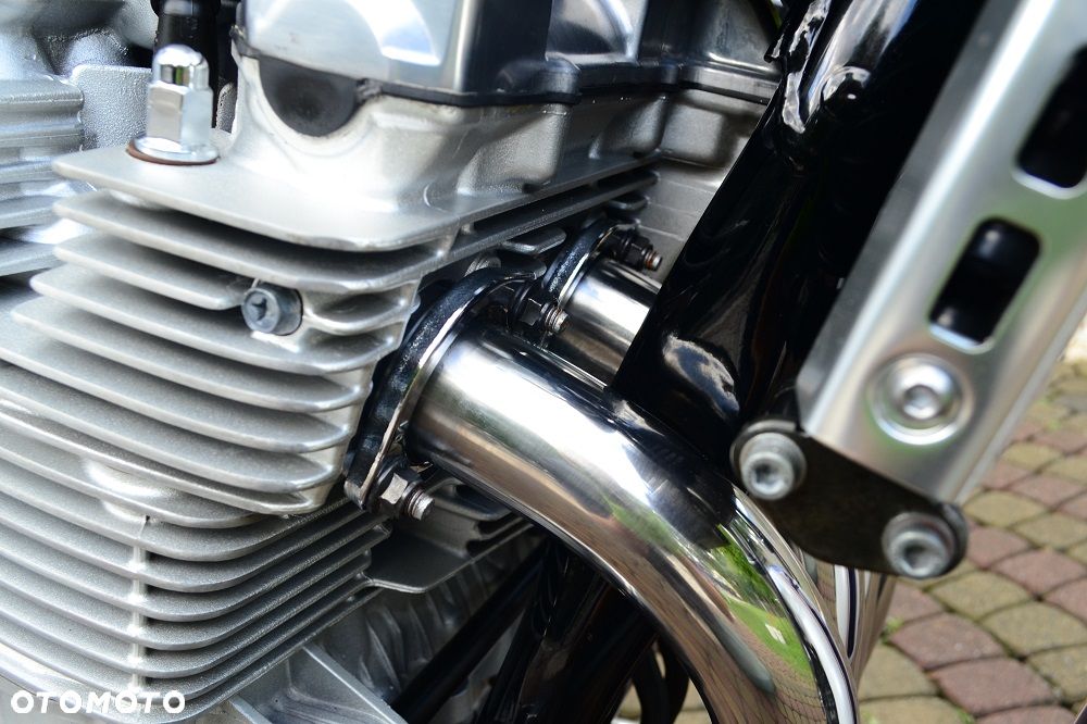 Yamaha XJR - 19