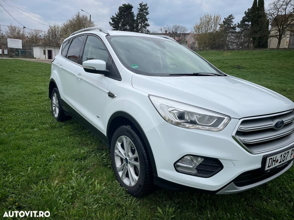 Ford Kuga 2.0 TDCi 4x4 Aut. Titanium - 3
