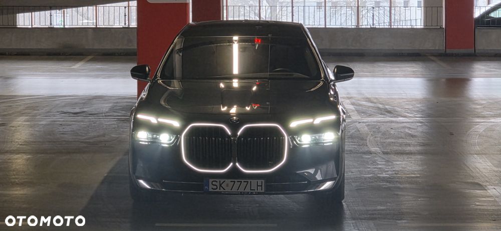 BMW Seria 7 750e xDrive - 14