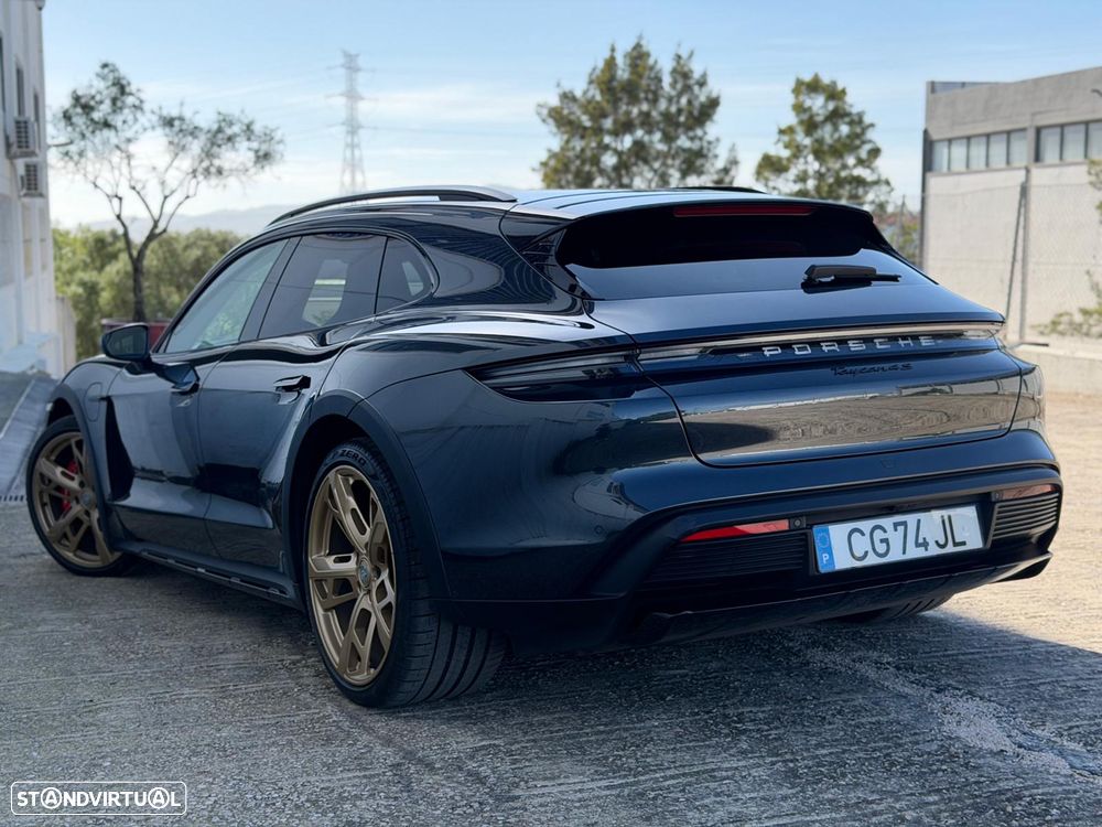 Porsche Taycan Cross Turismo 4S - 3
