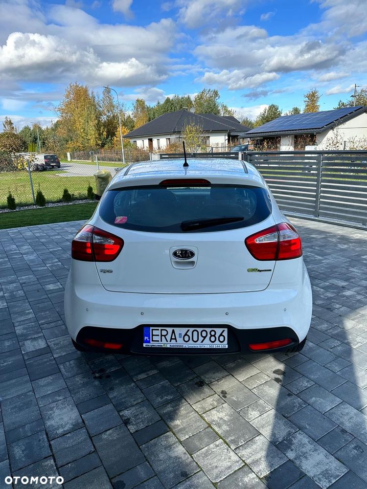 Kia Rio 1.2 Dream Team Edition - 5