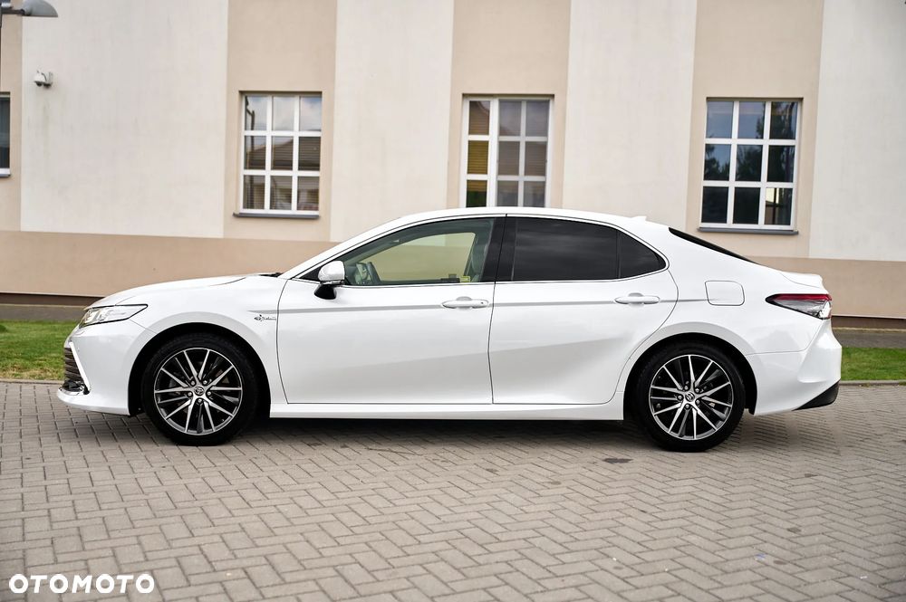 Toyota Camry 2.5 Hybrid Executive CVT - 9