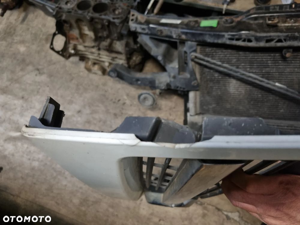 ATRAPA GRILL MASTER MOVANO  04-10r. - 6
