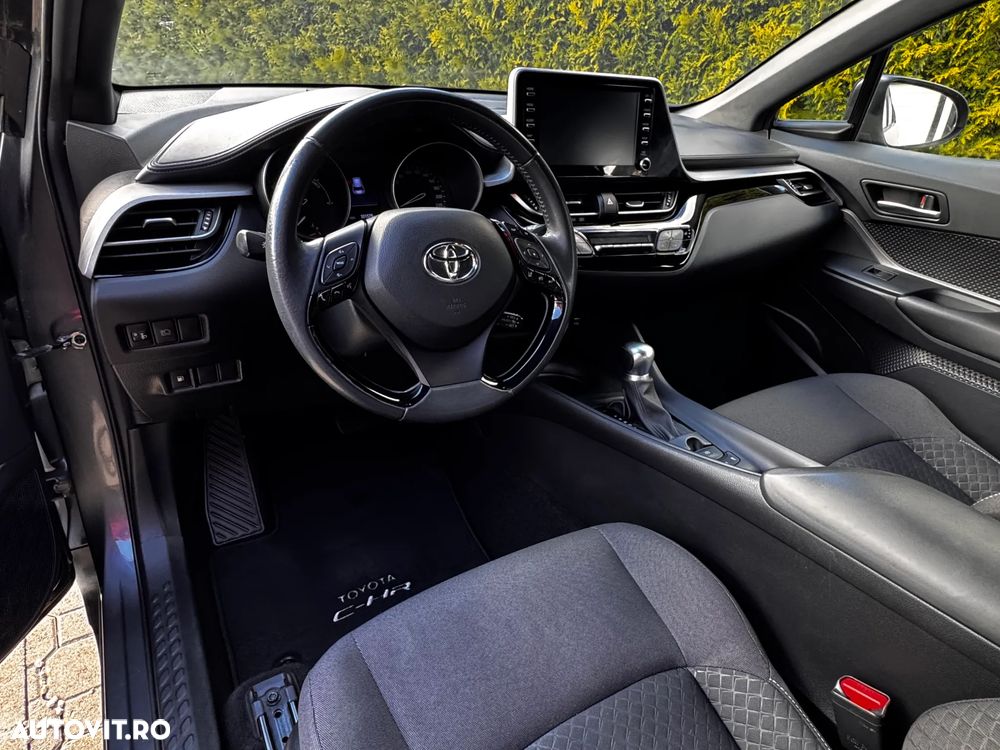 Toyota C-HR Business-Edition - 17