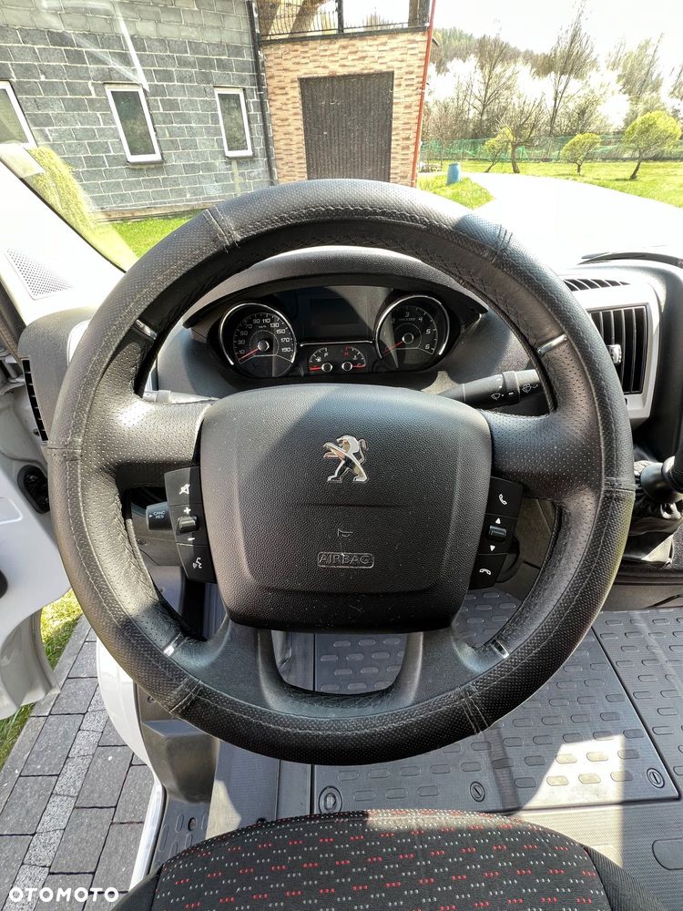 Peugeot Samochód ciężarowy - 11