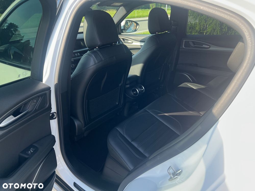 Alfa Romeo Stelvio 2.2 16V AT8 Q4 B-Tech - 27