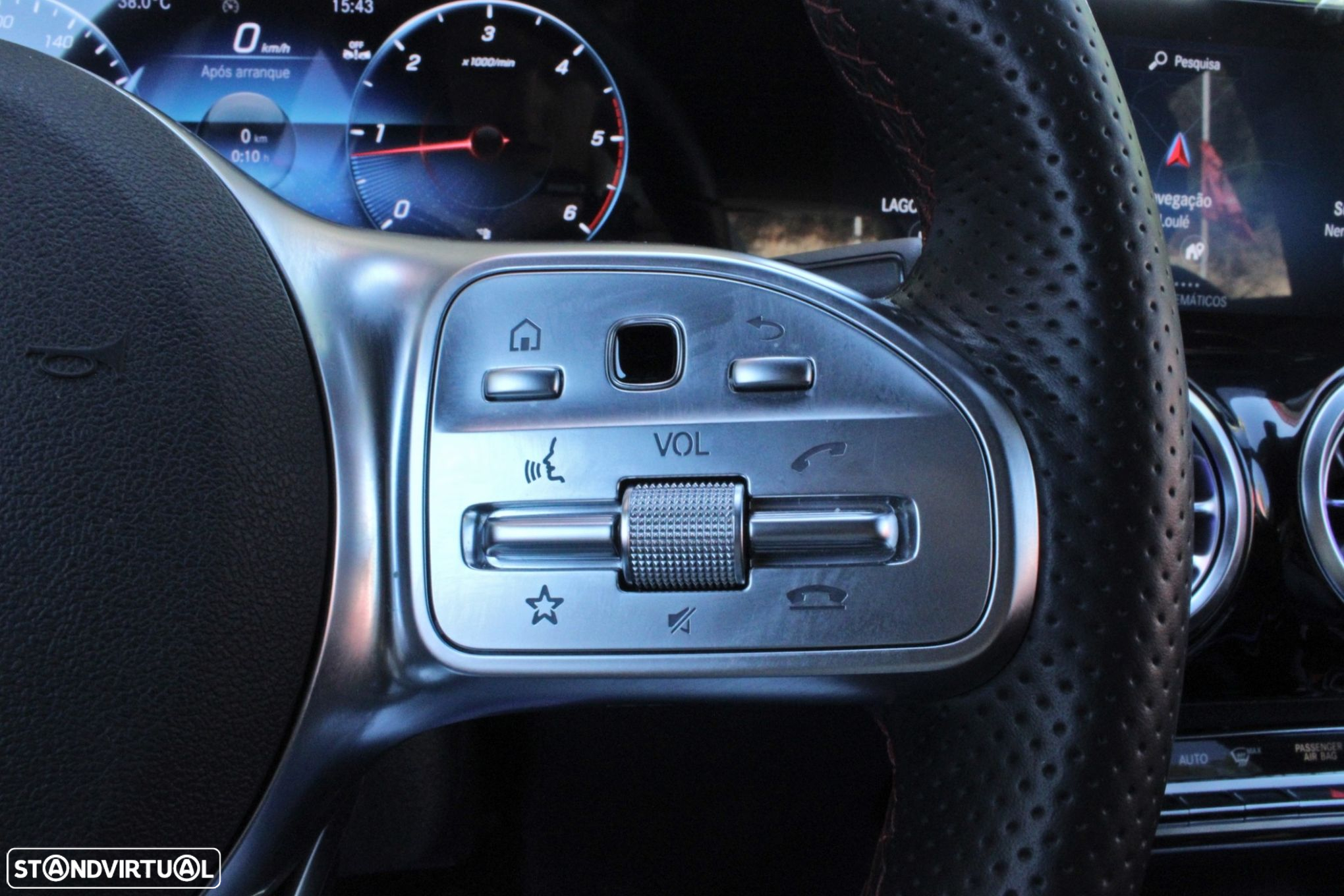 Mercedes-Benz GLA 180 d - 9