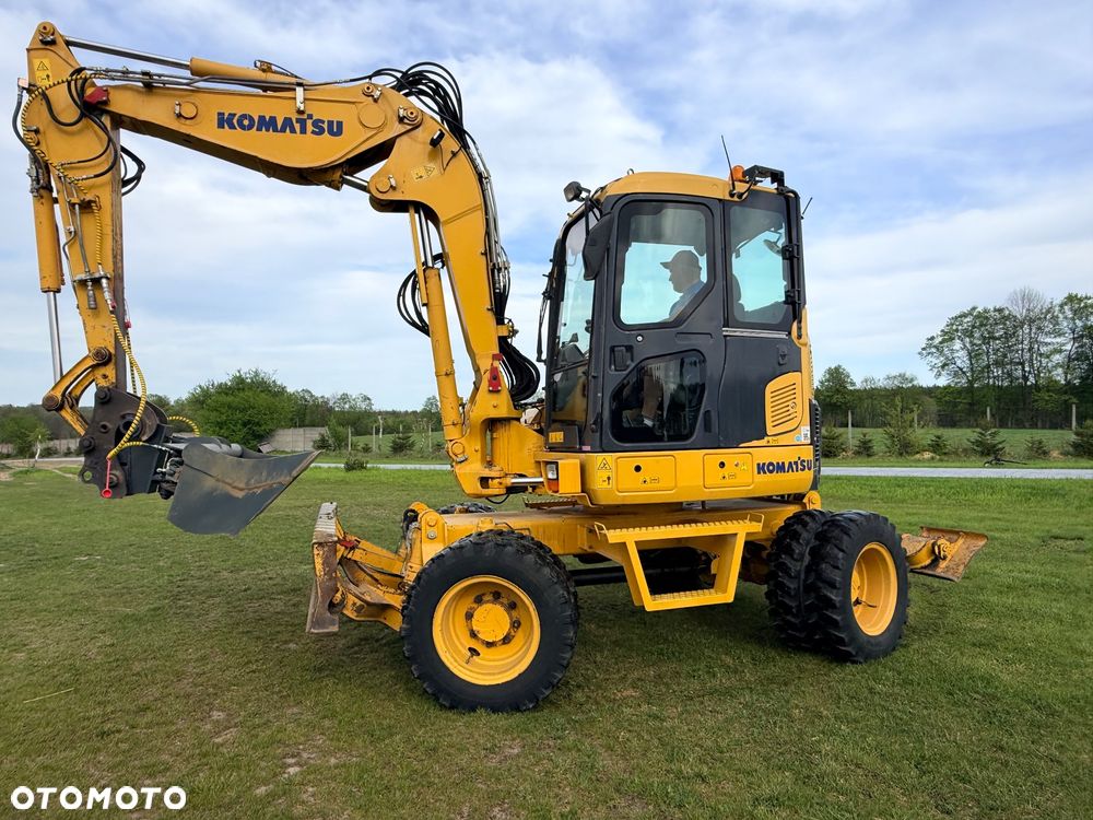 Komatsu 4x4x4 ramię łamane Koparka kołowa KOMATSU  PW98MR-8 10ton 4x4x4 ośki skrętne Ramię 3x łamane BEZ DPF i ADBLUE 4 cyl dodatkowe wyjścia hydr Pług Podpory 2012 szybka zwinna Prosto z importu 1 właściciel Cat TEREX Liebherr Wacker Pw 98 Mr 8 11 - 18
