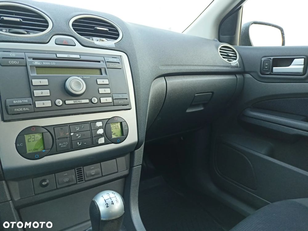 Ford Focus - 12