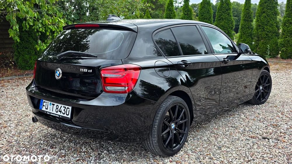 BMW Seria 1 118d DPF - 12