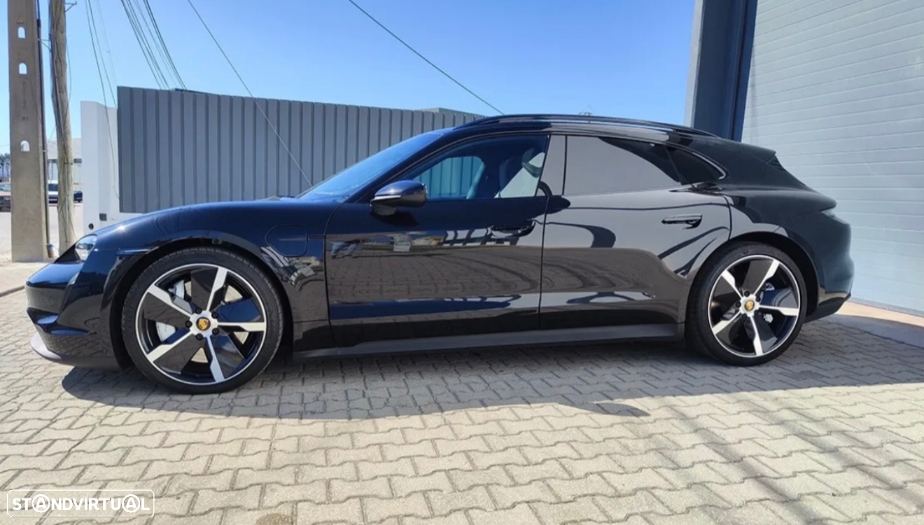 Porsche Taycan Sport Turismo 4S - 9