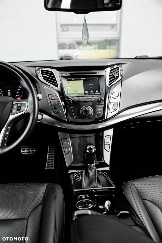 Hyundai i40 Kombi blue 1.7 CRDi DCT Premium - 26