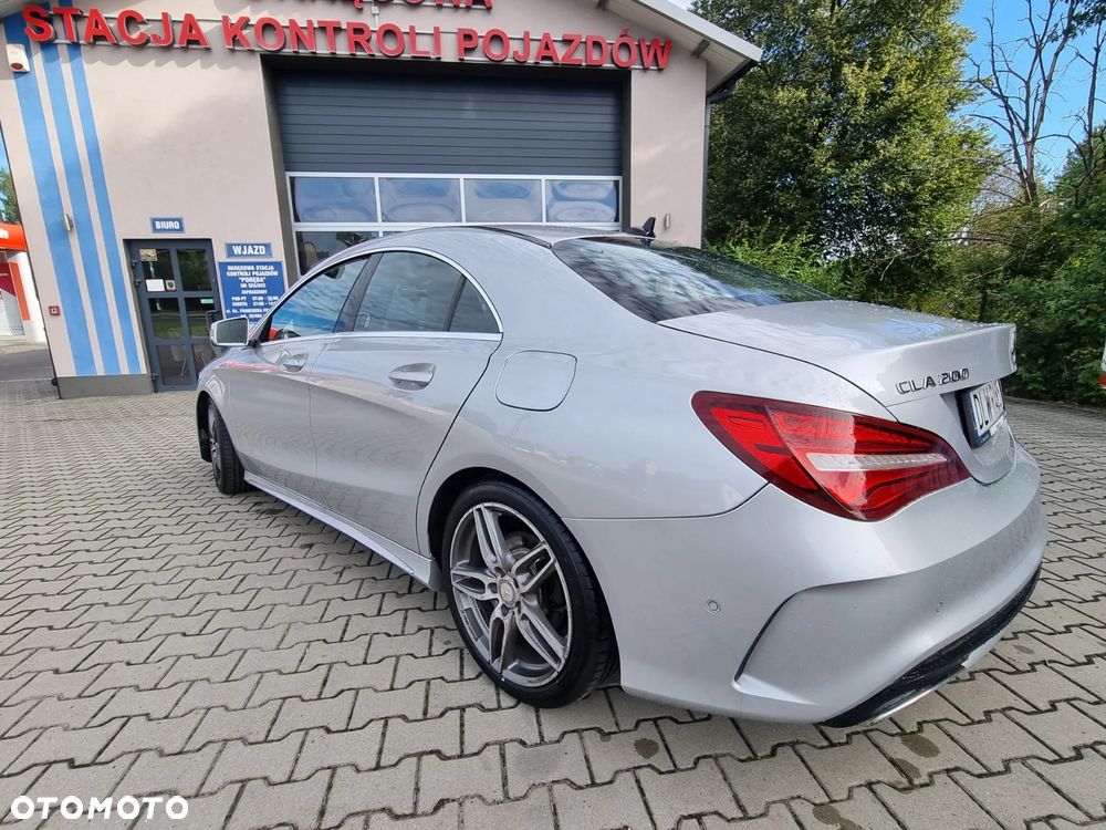 Mercedes-Benz CLA 200 AMG Line - 19