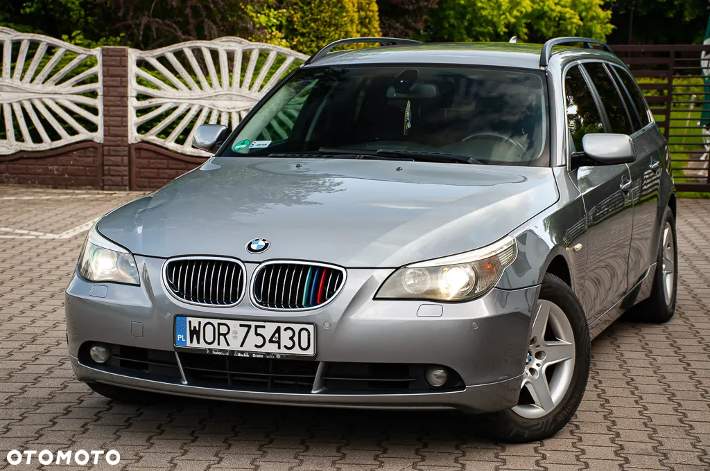 BMW Seria 5 525i Touring - 12