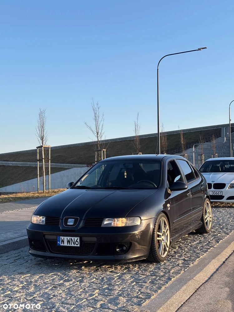 Seat Leon 1.8T Cupra R - 1