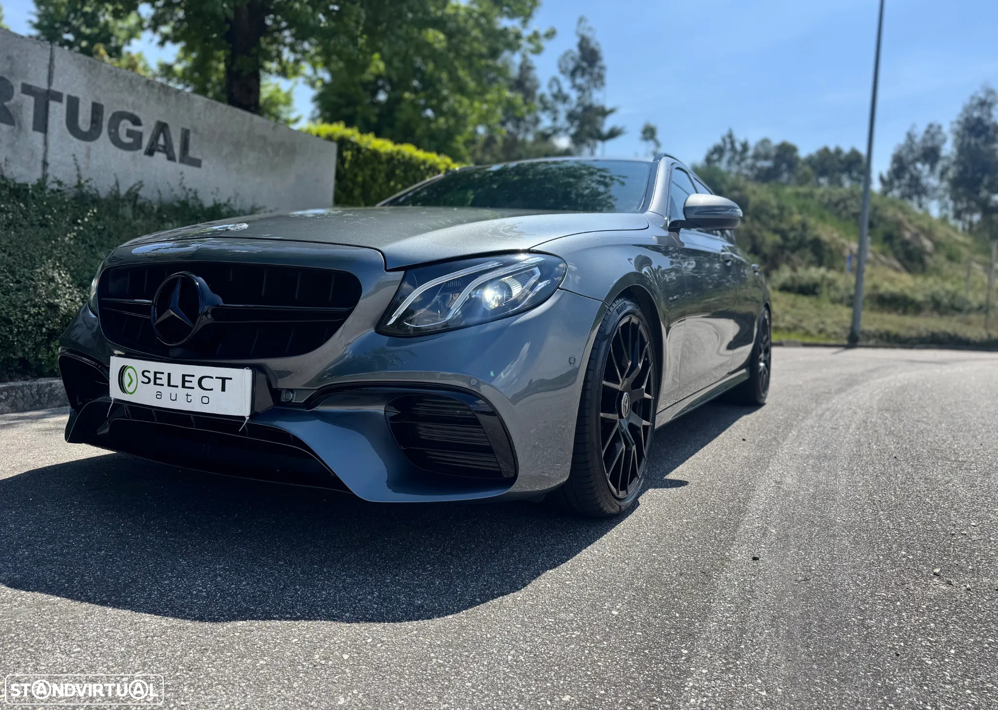 Mercedes-Benz E 220 d AMG Line - 4