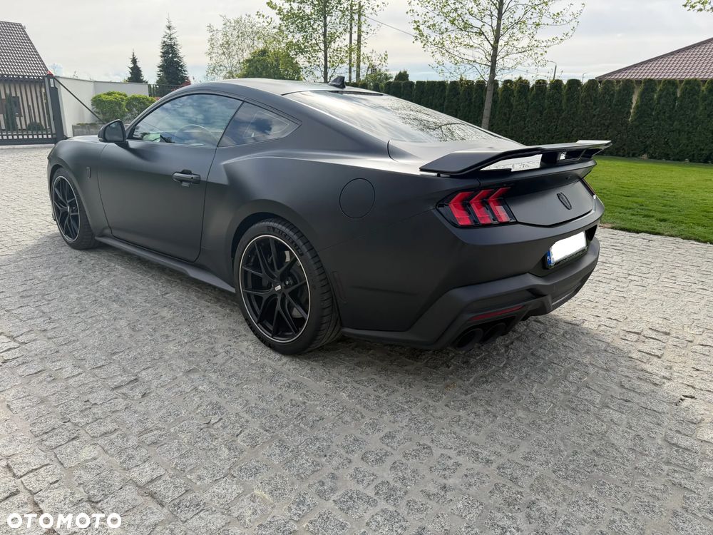 Ford Mustang - 4