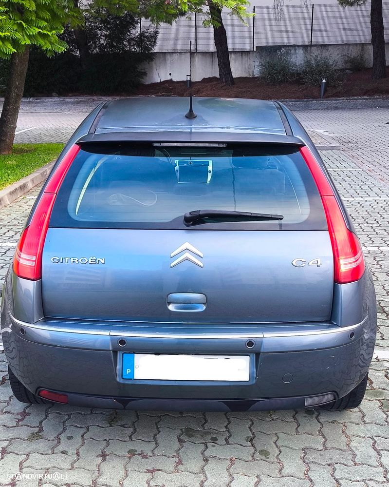 Citroën C4 1.6 HDi 110 Exclusive - 2