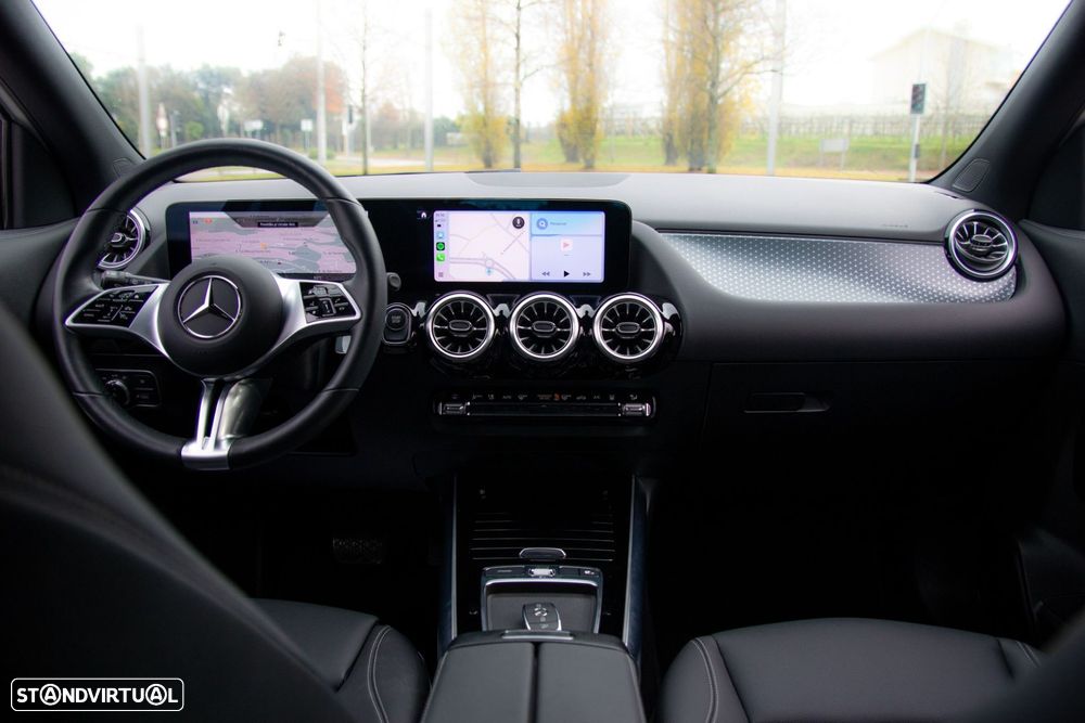 Mercedes-Benz EQA 300 4Matic Progressive - 8