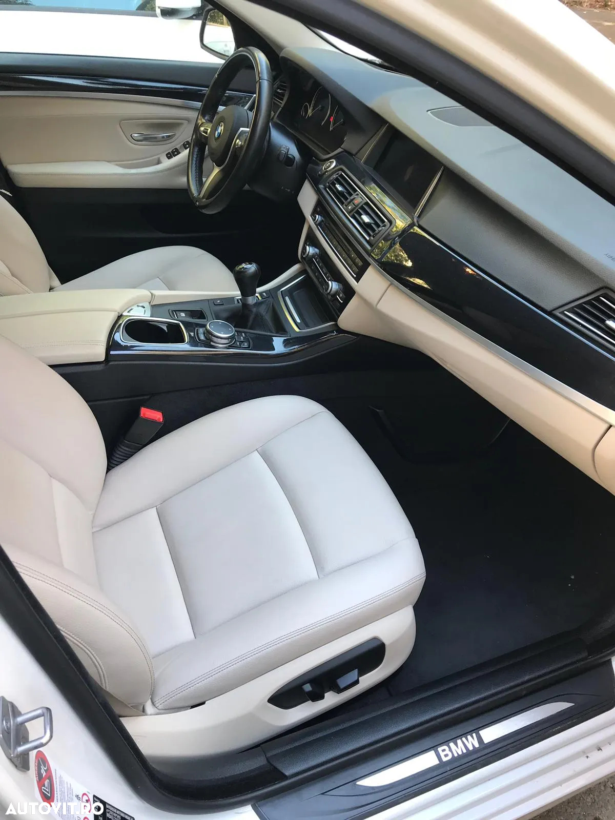 BMW Seria 5 520d Touring - 2