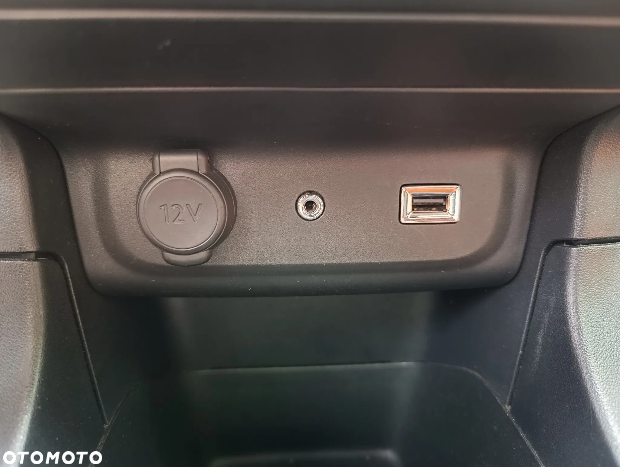 Citroën C3 1.2 PureTech Shine S&S - 10