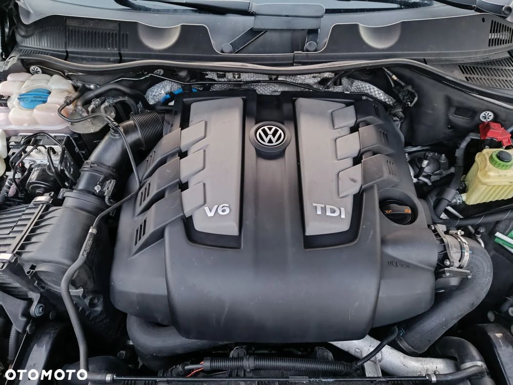 Volkswagen Touareg 3.0 V6 TDI SCR Blue Motion DPF Automatik Executive Edition - 36