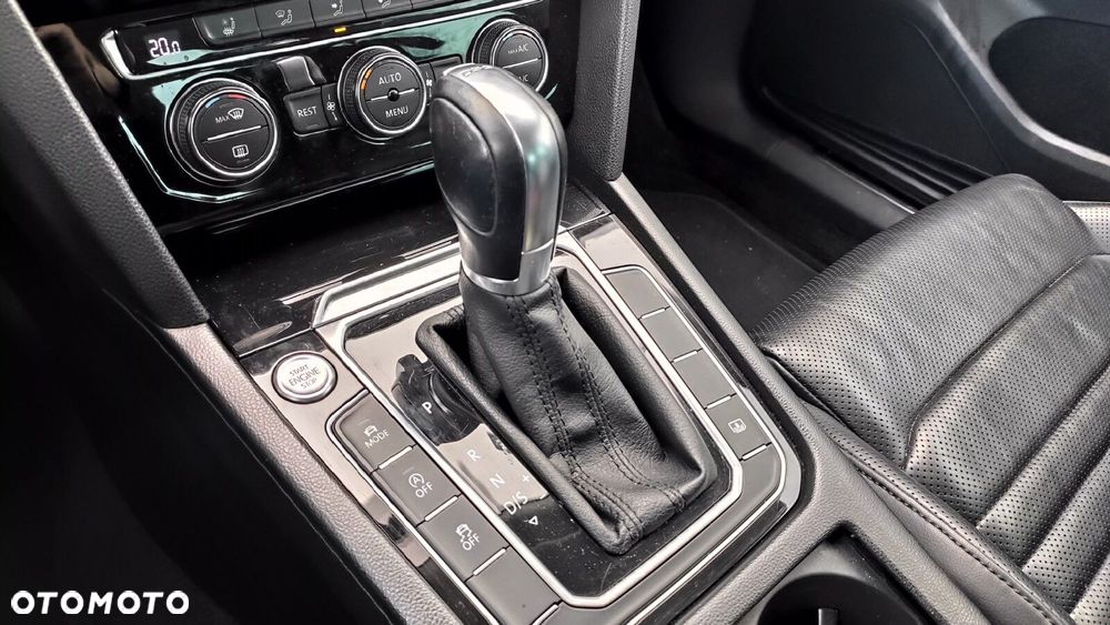 Volkswagen Passat - 34