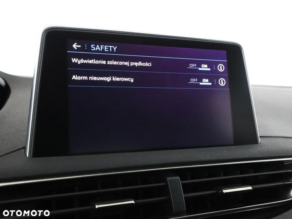 Peugeot 3008 1.2 PureTech Allure S&S EAT6 - 26