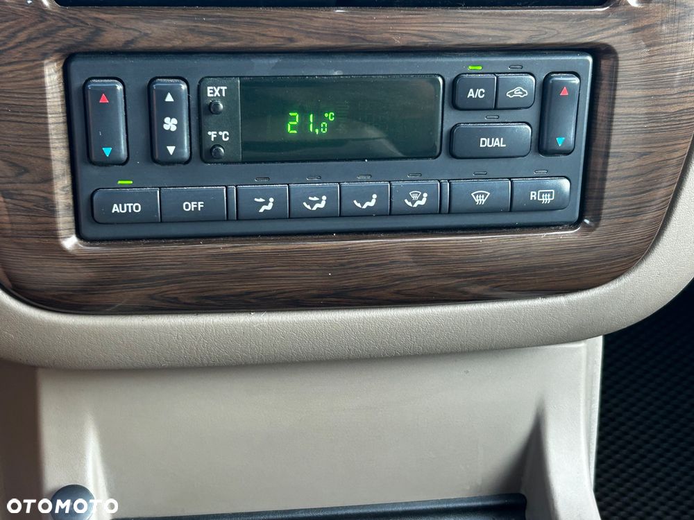 Ford Explorer 4.6 - 29