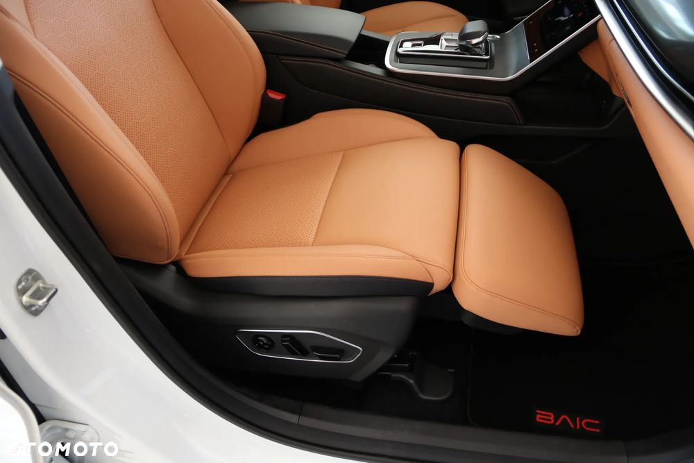 BAIC 7 1.5T Luxury Plus DCT - 25