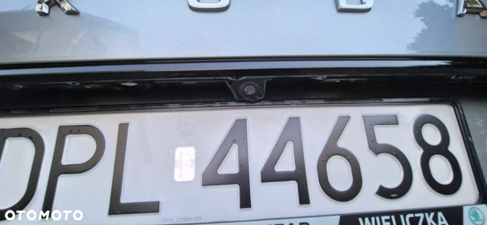 Skoda Superb 2.0 TDI Sportline DSG - 27