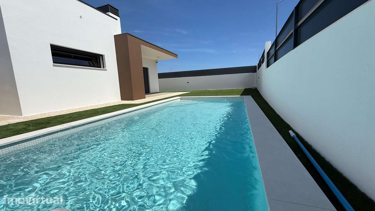Moradia 3 Suites | Piscina | Domótica - Grande imagem: 3/37