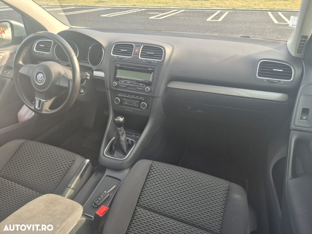 Volkswagen Golf 1.6 TDI DPF BlueMotion - 19