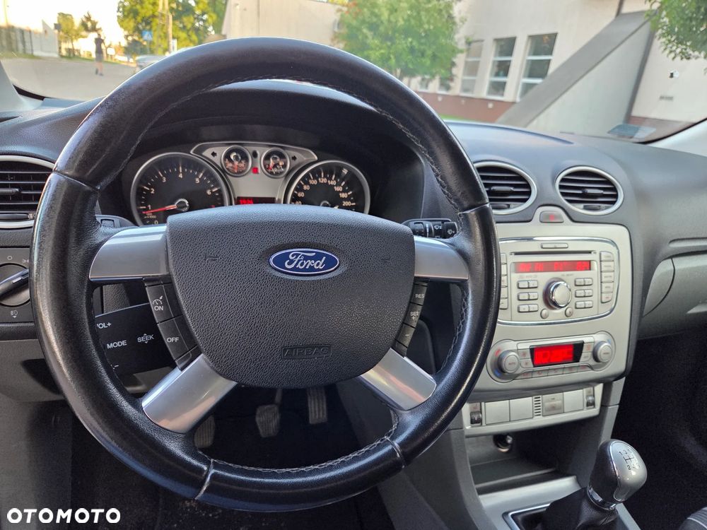 Ford Focus 1.6 16V Black Magic - 12