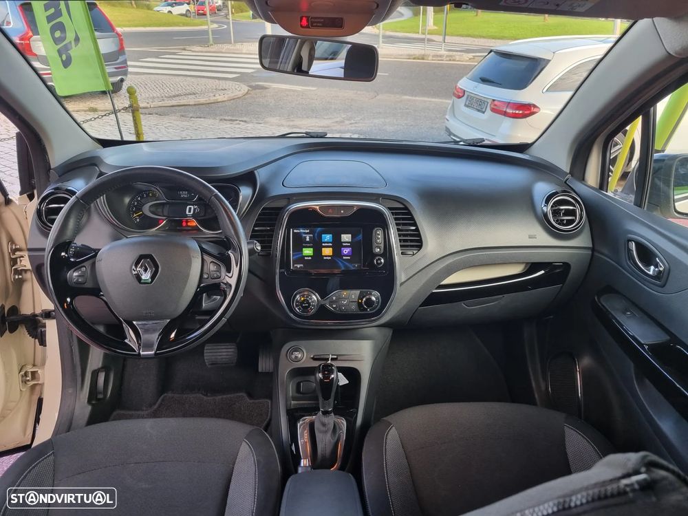 Renault Captur 1.2 TCe Exclusive EDC - 27