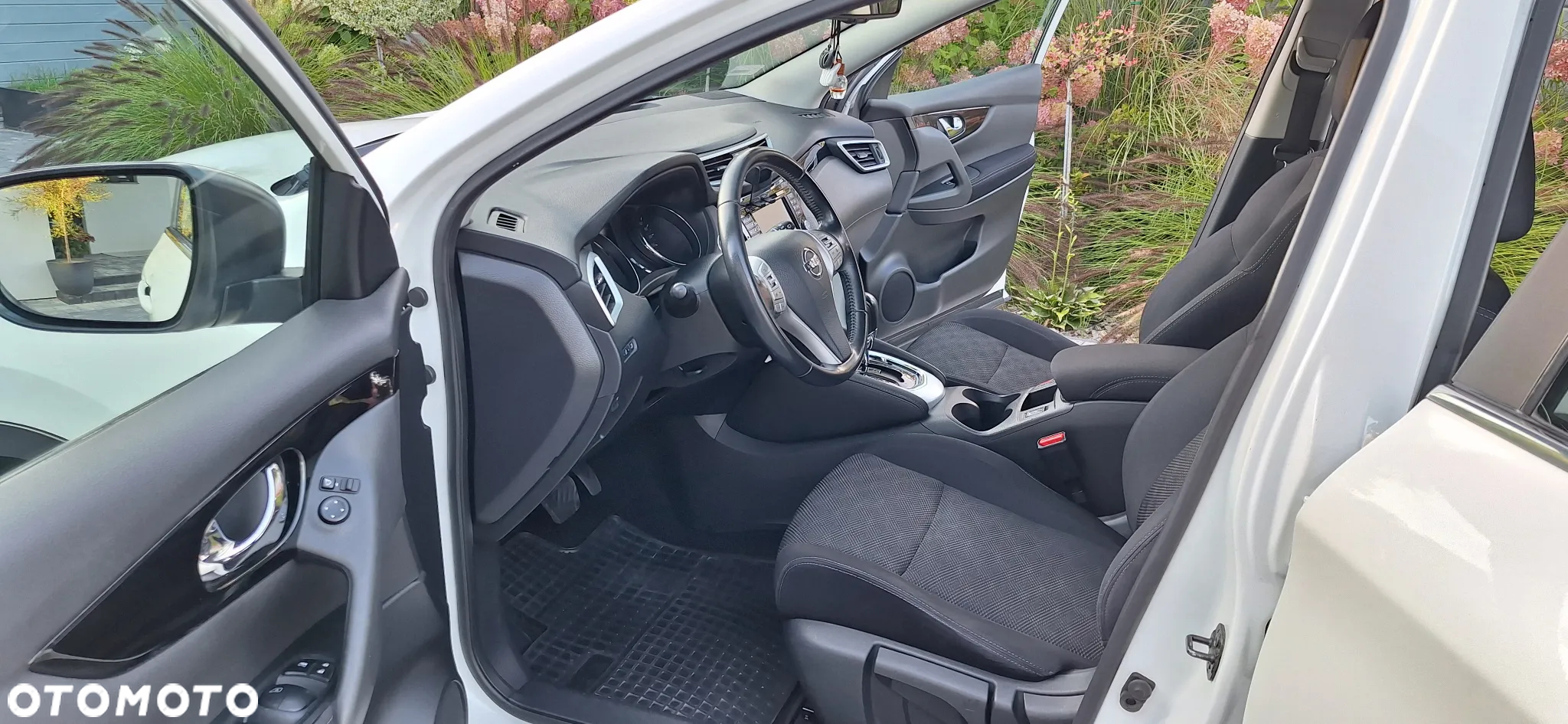 Nissan Qashqai 1.6 DCi N-Connecta Xtronic EU6 - 15