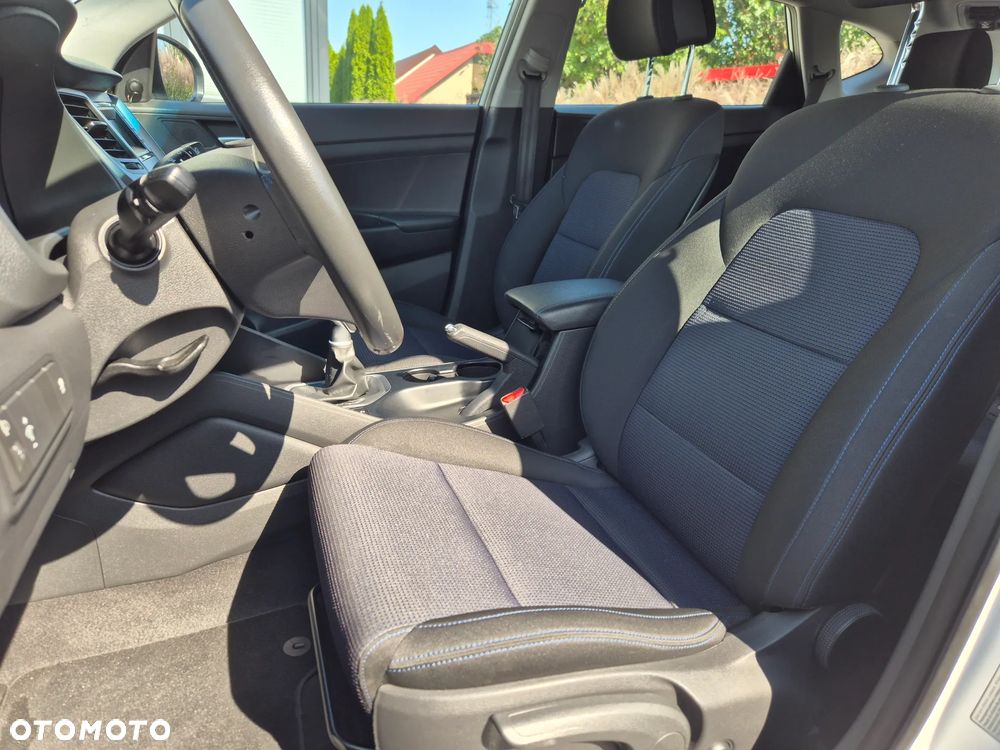 Hyundai Tucson 1.7 CRDI BlueDrive Comfort 2WD - 10