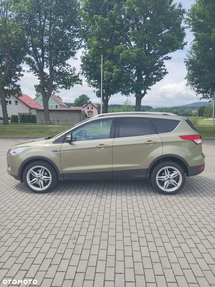 Ford Kuga 2.0 TDCi 4WD Titanium - 4