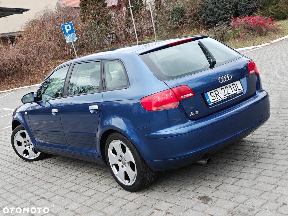 Audi A3 Sportback 1.6 FSI Attraction - 3