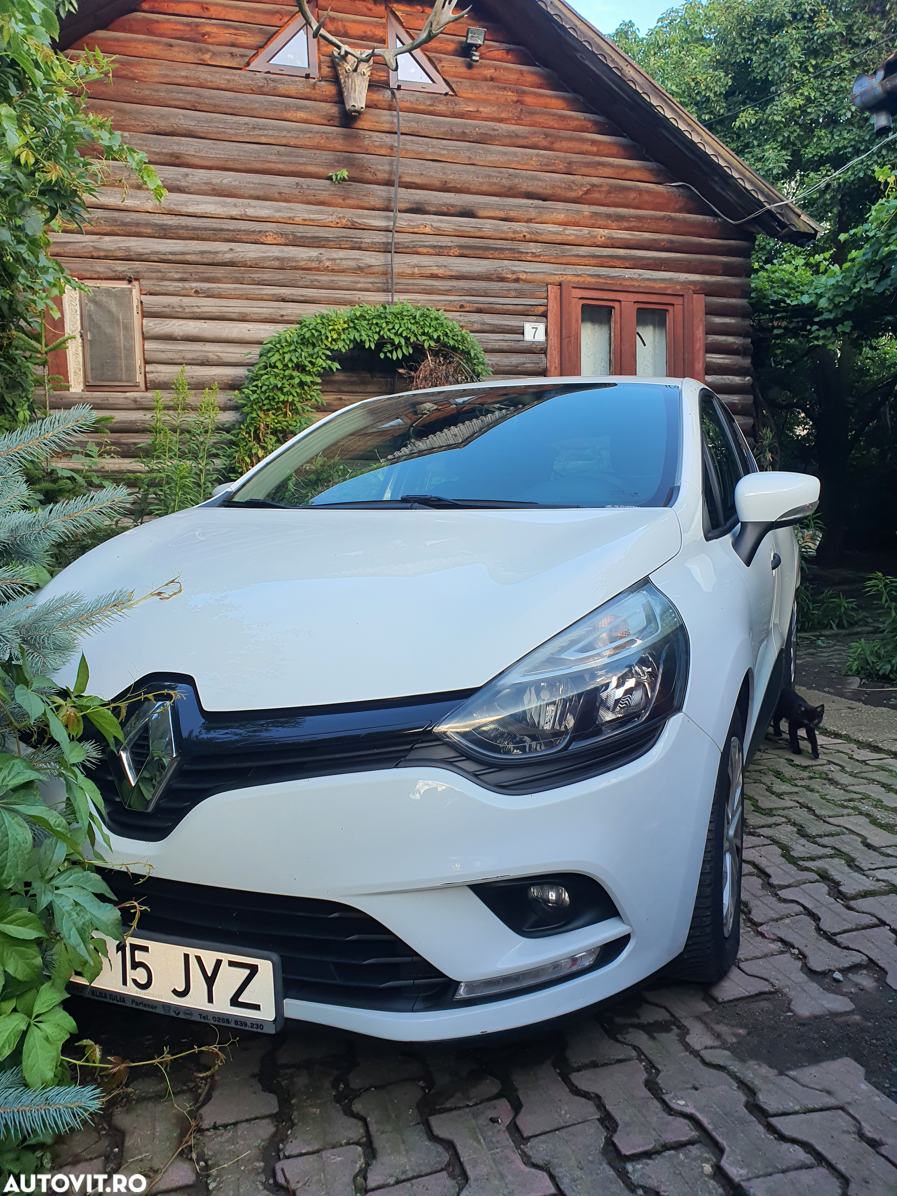 Renault Clio - 2