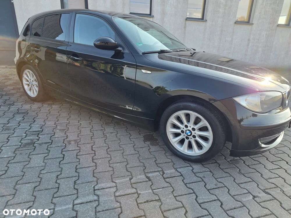 BMW Seria 1 116I 2008 photo 4