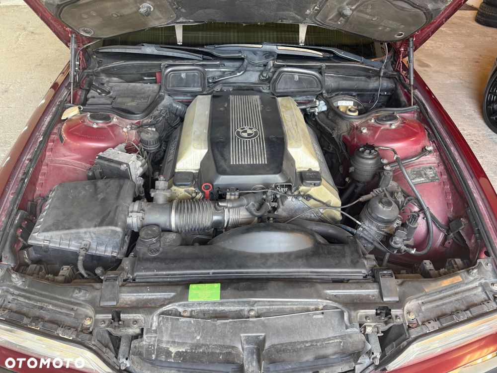 BMW Seria 7 740iL - 24