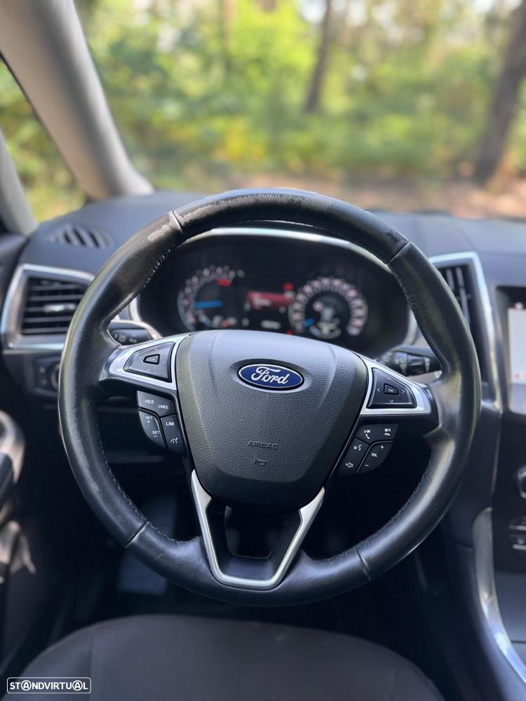 Ford Galaxy - 22