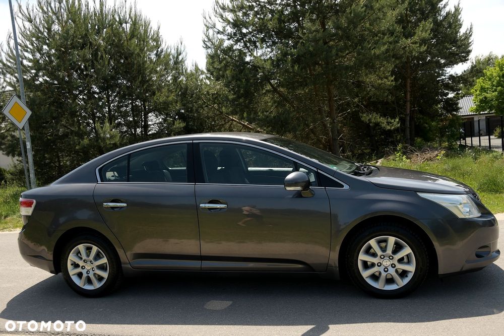 Toyota Avensis 1.8 Executive - 28