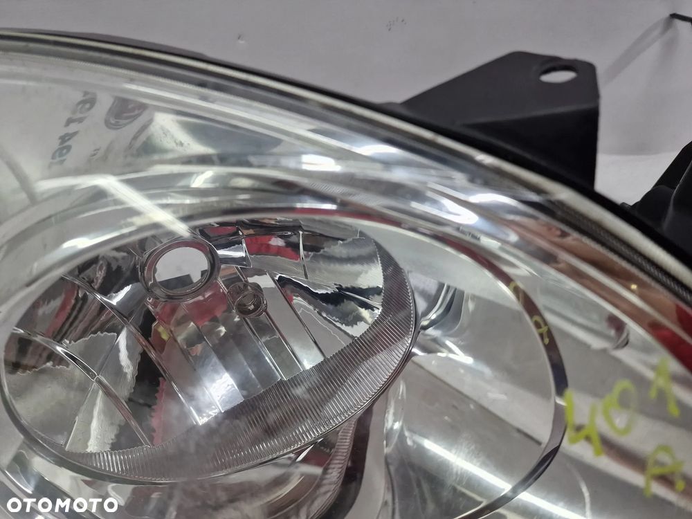 RENAULT TWINGO 2 II 07-12 LEWA / PRAWA LAMPA PRZEDNIA PRZÓD JASNA , NR AUKCJI LA401 - 6