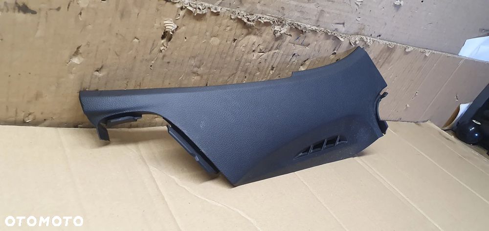 Osłona konsoli prawy przód przednia prawa Opel Zafira C 20890337 3222252228 - 2