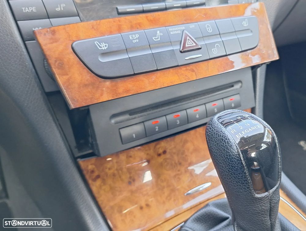 Mercedes-Benz E 220 CDI Elegance - 12