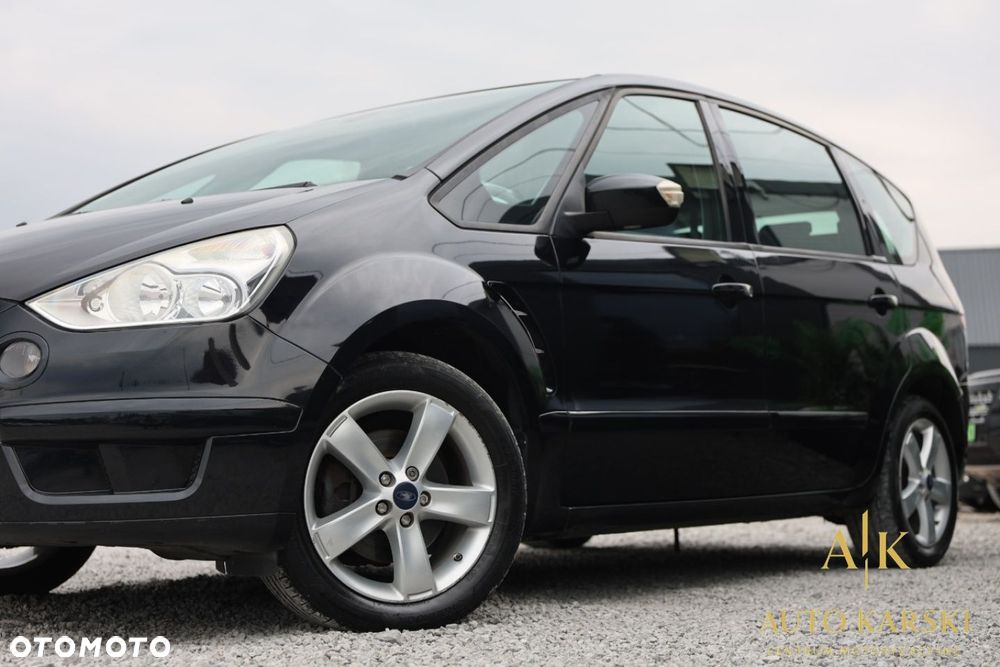 Ford S-Max - 11