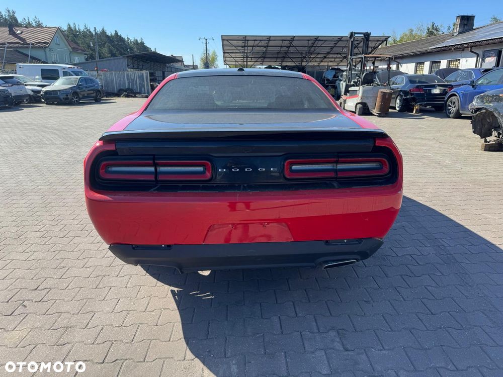 Dodge Challenger - 3